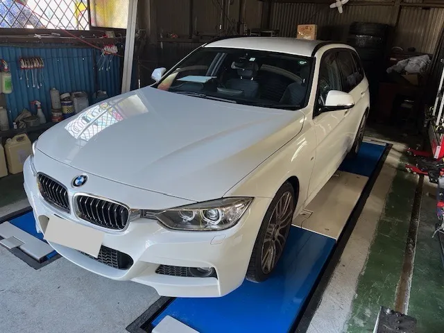 大阪堺市　BMW F31 マフラーひび割れ　修理事例