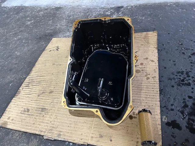 オイルパン、ストレーナー取り外し