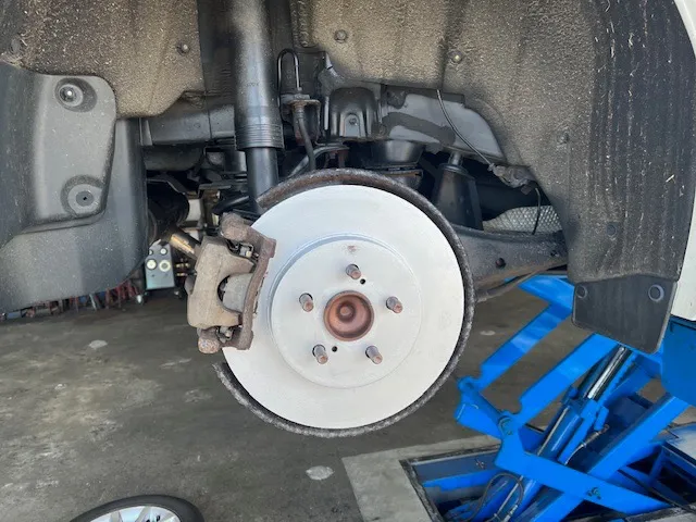 錆びが酷かったので耐熱塗装を施しておきます